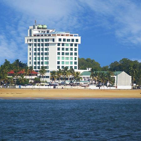 The Quilon Beach Hotel And Convention Center Kollam Exteriör bild