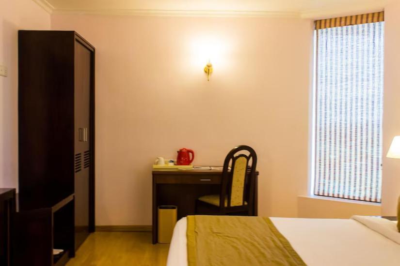 The Quilon Beach Hotel And Convention Center Kollam Exteriör bild