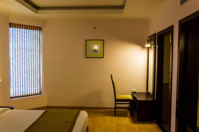 The Quilon Beach Hotel And Convention Center Kollam Exteriör bild