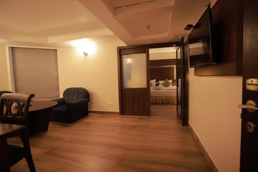 The Quilon Beach Hotel And Convention Center Kollam Exteriör bild