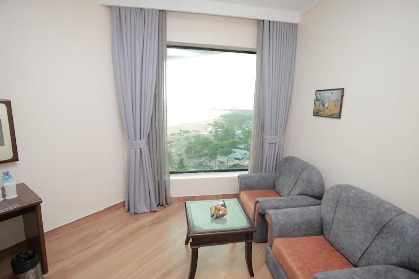 The Quilon Beach Hotel And Convention Center Kollam Exteriör bild