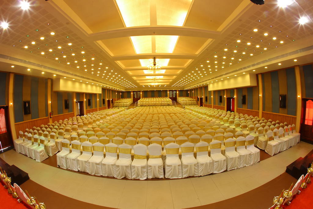 The Quilon Beach Hotel And Convention Center Kollam Exteriör bild